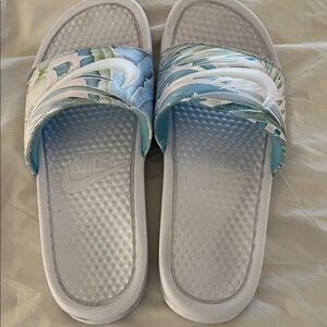 Nike Women's Blue and Green Patterned Sandals